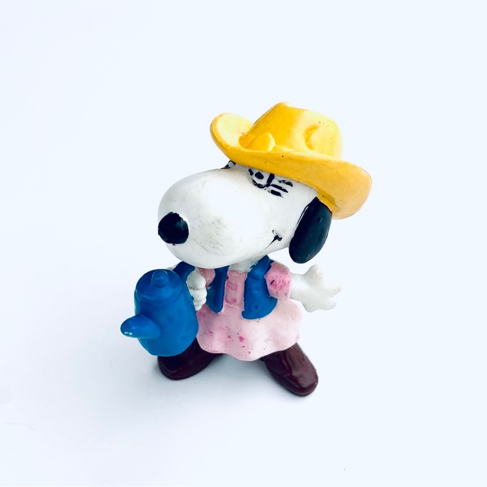 Vintage Snoopy Belle Western Toy Figure